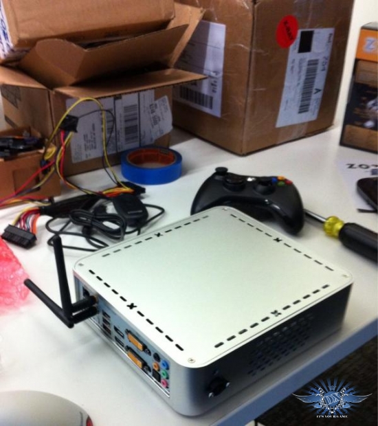 Работник Valve опубликовал фото консоли Steam Box
